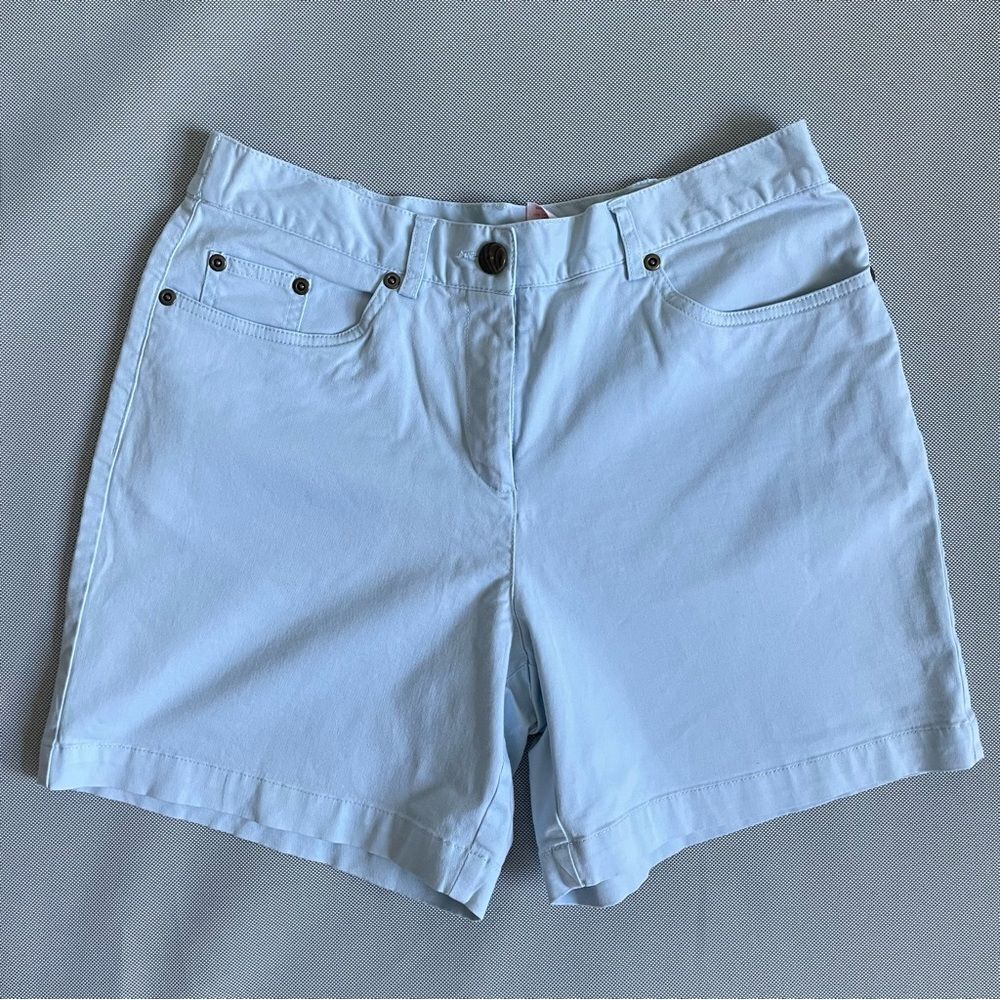 Light Blue Hearts of Palm Shorts Women’s Size 8P Petite